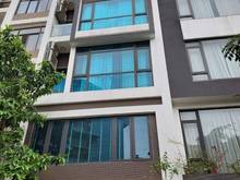 Hình ảnh Toà nhà văn phòng Lạc Long Quân thang máy, ô tô tránh 100m chỉ 18 tỷ