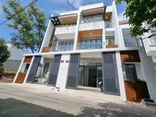 Hình ảnh Chỉ còn 1 căn duy nhất Nhà 1 trệt 2 lầu Trung Tâm Phú Lợi.