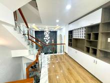 Hình ảnh Cần bán gấp nhà hẻm để làm ăn, 50m2, Đường Lê Quốc Hưng, Q.4