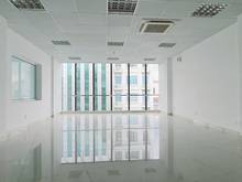 Hình ảnh Cho thuê nhà 8x30m Đào Duy Anh Phú Nhuận, trệt 3 lầu có sân đậu xe