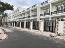 Hình ảnh Cần bán nhà phố 1 trệt, 1 lầu, 1 lửng tại Đức Hòa, Long An.