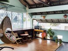 Hình ảnh Bán Building Hầm, 5 lầu thu nhập 130 triệu/tháng. Mặt tiền Sân bay.