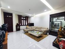 Hình ảnh Bán nhà Mặt phố đường Nguyễn Gia Thiều, Hoàn kiếm, DT 216.8m2, MT 11m*