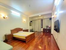 Hình ảnh Bán Nhà Ngõ ô tô KD đường La Thành, MT đẹp 75m2 5T, Giá 12,8 tỷ.