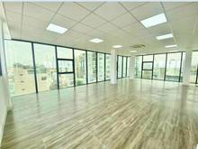 Hình ảnh Cho thuê nhà mặt tiền Nguyễn Chí Thanh Quận 10 DT:8x20 hầm 5 lầu