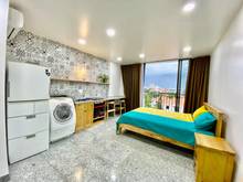 Hình ảnh Ban công LỚN, máy giặt RIÊNG, nội thất sang trọng gần cầu Sài Gòn