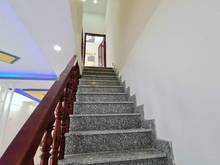 Hình ảnh Cần bán gấp nhà,Đường 102, Q9 ,Đường ô tô 6m,2 tầng lầu 90m2.giá4tỷ300