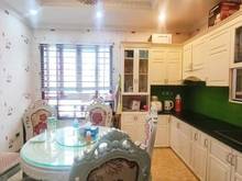 Hình ảnh Bán gấp nhà Ngã Tư Sở 30m, nhà đẹp, lô góc, ô tô gần, giá 2.55 tỷ.