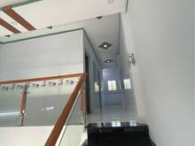 Hình ảnh Chủ nhà kẹt tiền cần bán nhà gần trường đại học Mở, quận 3. SHR