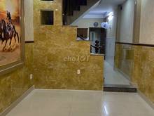 Hình ảnh Nhà mặt tiền hẻm Trần Hưng Đạo - Quận 5