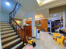 Hình ảnh Bán nhà phân lô ô tô tránh vỉa hè rộng ngõ 26 Nguyên Hồng. DT 75m x 5t