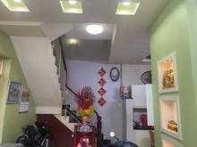 Hình ảnh Nhà hẻm an ninh, gần mặt tiền kinh doanh Quận 1 TPHCM. Giá rẻ, 42m2