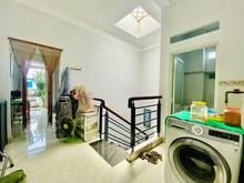 Hình ảnh Nhà HXH kế chợ vải Tân Bình, Phường 11, 60m2, 4 tầng BTCT, nở hậu.