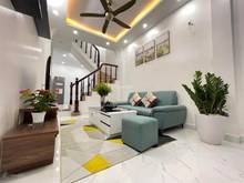 Hình ảnh Bán Nhà Vương Thừa Vũ 7 Tầng-Thang Máy