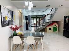 Hình ảnh (Gara ô tô) Bán nhà phố Gia Thụy 40m2, gần trường Gia Thụy, giá 4.3 tỷ