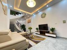 Hình ảnh Bán nhà 45m2-Phố Thái Thịnh-5 tầng-Ngõ rộng-Ôtô cách 1 lối-ở cực suong