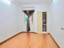 Hình ảnh Cần ra đi nhà quận 9 khu dân cư đông 42m2