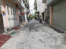 Hình ảnh Nguyến sơn long biên -  dt  60 m2 , mặt tiền 5 m . nhà 3 tầng ở luôn.