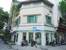 Hình ảnh Cho thuê nhà Lô Góc phố Quang Trung, Hoàn Kiến 300m2 Mt 20m kinh doanh