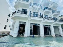 Hình ảnh Bán nhà mặt tiền chợ, Ng Triệu Luật, Bình Tân, 4x22, sân trước 5m, SHR