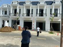 Hình ảnh Nhà Phố Thương Mại ven sông .Sổ hồng riêng .Gía 1ty250tr .