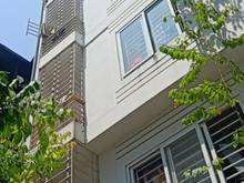 Hình ảnh Nhà Lạc Long Quân 43m2 6 tầng Ô tô vào nhà giá 7,8 tỷ