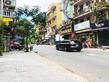 Hình ảnh Cho thuê nhà 3 mặt tiền mặt phố Chùa Láng,  Tổng 490M²