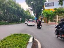 Hình ảnh Nhà MT Võ Thị Sáu, P.7 Q.3, dt 10x12m, T,lửng,2L,, giá 25.2 tỷ.