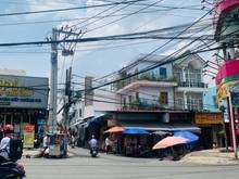 Hình ảnh Cho thuê mặt bằng kinh doanh ngang 11m mặt tiền đường Vũ Hồng Phô