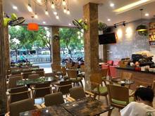 Hình ảnh Cho thuê nhà mặt tiền bờ kè Trường Sa, P3, Quận TB. Vị trí đẹp
