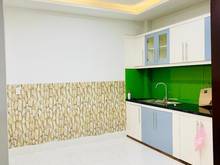 Hình ảnh Gần Sân Bay- Mặt Tiền – 5 lầu – 8 Phòng – Hoàn Công Đủ.