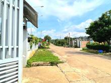 Hình ảnh Cần bán lô đất full thổ cư, đường bê tông, dân đông, view hồ Trị An.