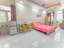 Hình ảnh CHDV full nội thất có ban công rộng, có chỗ đậu ô tô miễn phí gần sbay