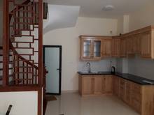 Hình ảnh Bán nhà Hoàng Hoa Thám, Ba Đình 35m2 xây 5 tầng ngõ thông giá 4.6 tỷ