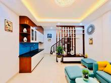 Hình ảnh Siêu phẩm nhà đẹp cầu giấy 32m- mt4.4m-5t chỉ 4.15 tỷ gần ô tô