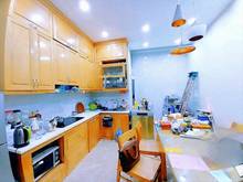Hình ảnh Bác hàng xóm gửi bán nhà Xuân La, 50m, 5 Tầng, nhà đẹp, An Ninh tốt