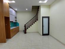 Hình ảnh Ngõ 204 Trần Duy Hưng 30m2x5tầng, mới kính coong, giá chỉ 3.8tỷ