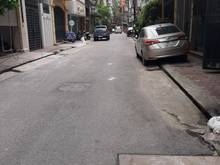 Hình ảnh Bán Nhà phân lô ngõ 9 phố Trần Quốc Hoàn.  DT: 60m2, Nhà xây 6 tầng