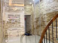 Hình ảnh Cho thuê nhà Hẻm Xe Hơi Thành Thái 3 LẦU 7PN 5WC Q10
