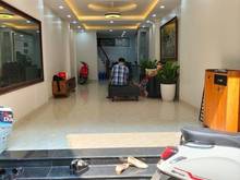 Hình ảnh Bán Nhà Trần Thái Tông 60m2x5T, Nhà Đẹp 2 Thoáng 25m Ra Ô Tô Tránh.