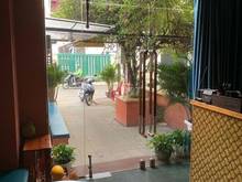 Hình ảnh Cho Thuê Nhà Mặt Tiền sân vườn rộng đẹp đường Trần Quý khoách Quận 1.