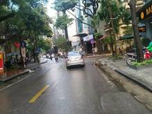 Hình ảnh Bán nhà thang máy, gara ô tô trần đại nghĩa, hai bà trưng. 64m2 x 6t,