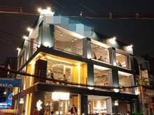Hình ảnh Cho thuê Villa siêu biệt thự góc 3 mặt tiền đường số 226b  Lê Văn Sỹ