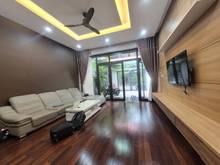 Hình ảnh Nam Việt Á - Cho thuê nhà 3 tầng 3PN sân vườn hiện đại