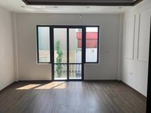 Hình ảnh Nhà đẹp MP Nguyễn Trường Tộ, BĐ giá 13.5 tỷ, 27m2x5T, KD lớn, vỉa hè