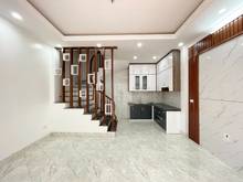 Hình ảnh Bán Nhà 30m2 x 5T, MT Rộng, Vuông Vắn, Ôtô Đỗ Cửa, Gần Đường Chính