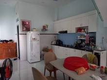 Hình ảnh Xe Hơi Quay Đầu - Xe Hơi Ngủ Trước Nhà - Dân Trí Cao - Linh Đông
