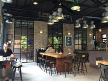 Hình ảnh Mặt phố Lý Thái Tổ 200 m2 x 2 tầng, mặt tiền 15m, sân vườn