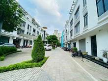 Hình ảnh Bán nhà Vinhomes Hàm Nghi, thang máy, tặng  nội thất, DT 97m,  28.5 tỷ