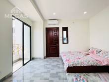 Hình ảnh Cho Thuê CHDV Ban Công, 40m2  Ngay Đại Học Kinh Tế